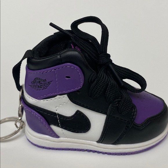 Air Jordan portable power bank sneaker charger - Picture 1 of 5